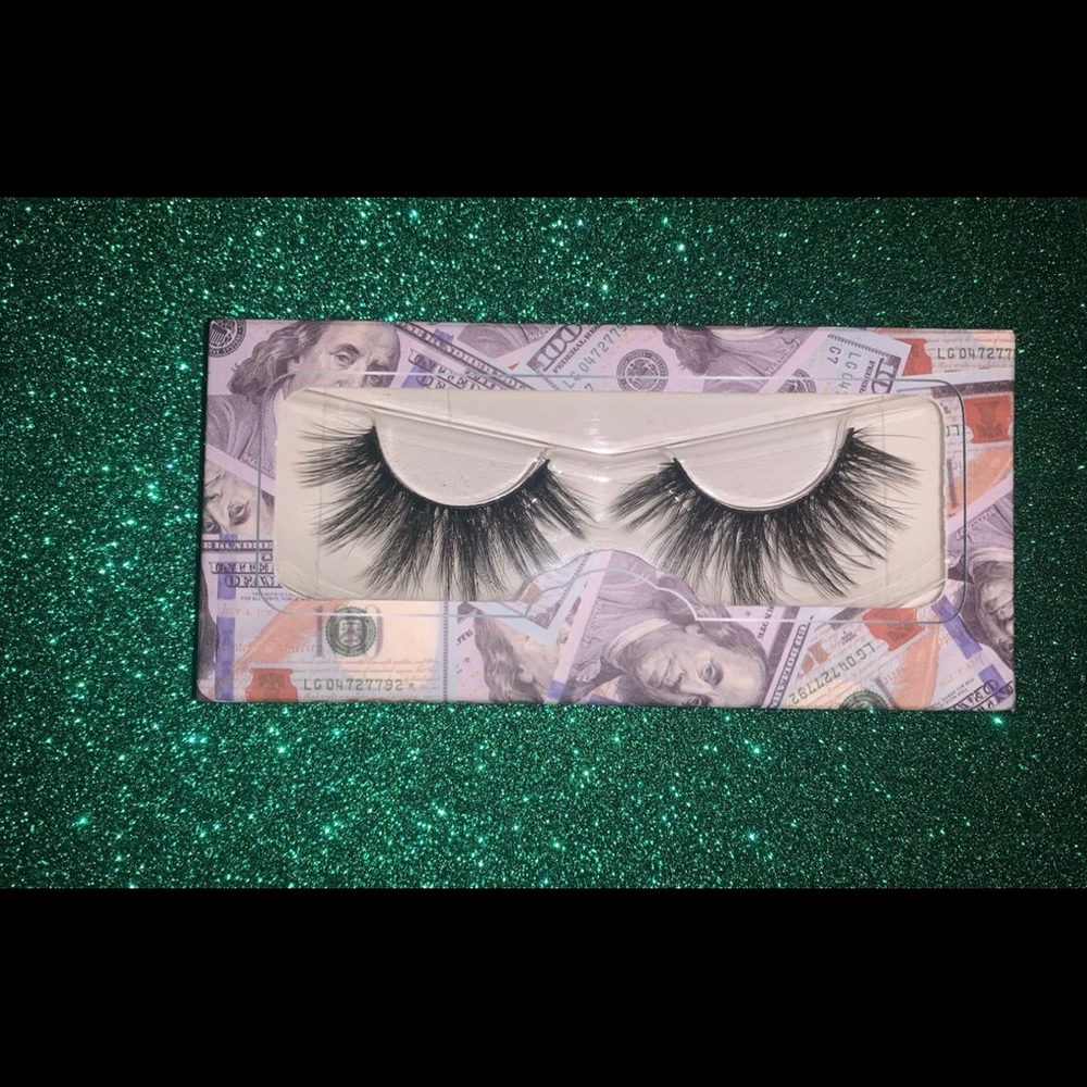Lashes 💸